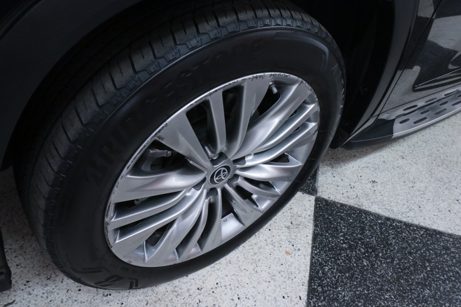 Used Car 2022 Toyota Highlander  Hybrid Platinum For Sale Under $40,000 In Austin, Texas