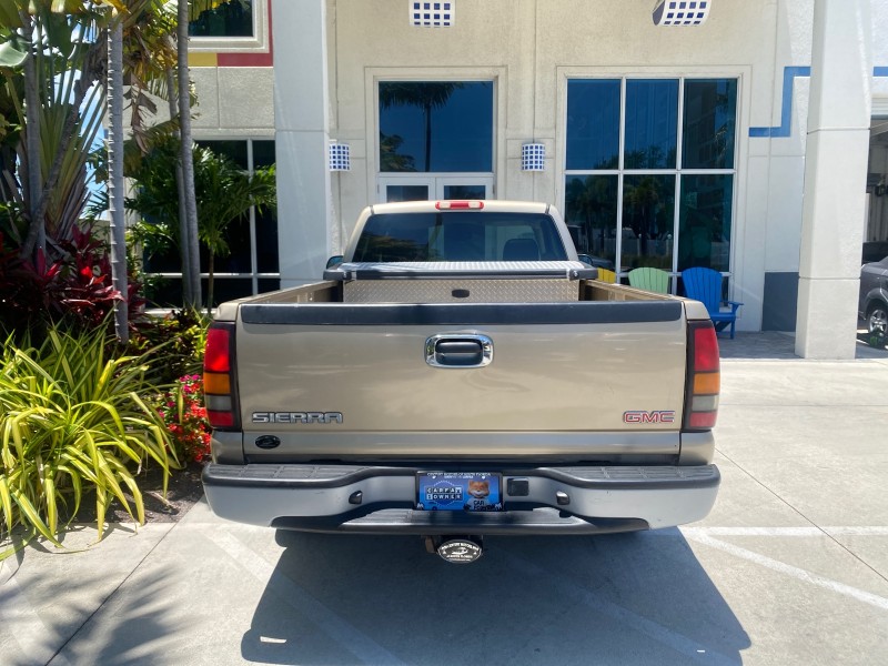 2005 GMC Sierra 1500 LOW MILES 83837 AC NO ACCIDENTS in ,