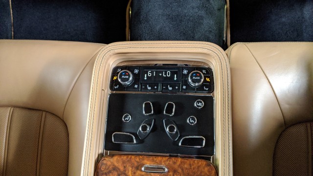 2012 Bentley Mulsanne  25