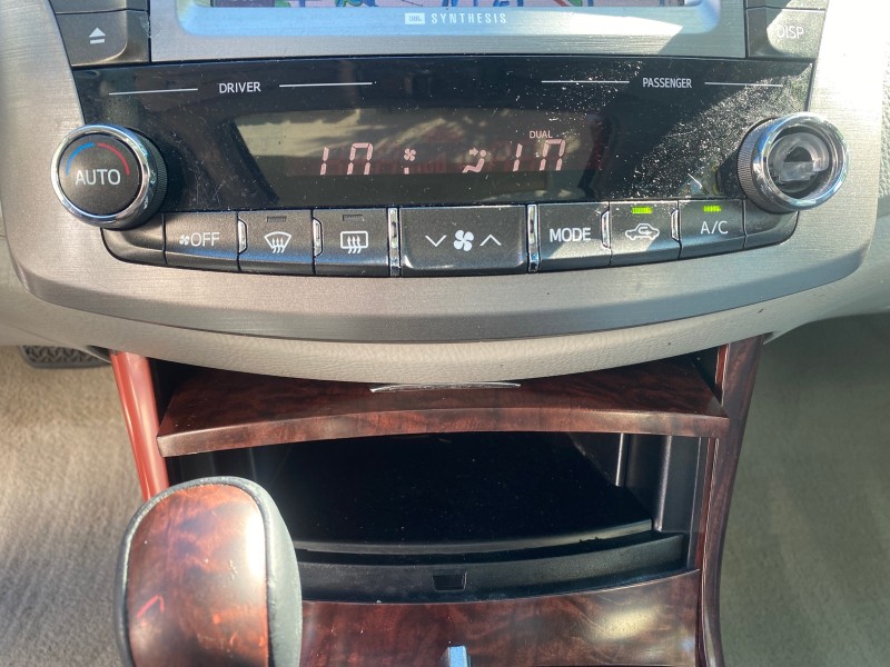 2011 Toyota Avalon Limited LOW MILES 80,879 in ,