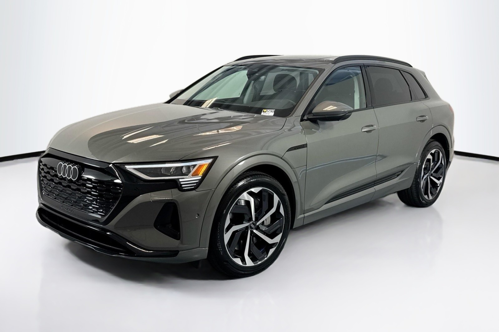 2024 Audi Q8 e-tron Premium Plus