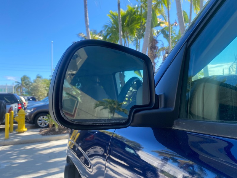 2003 Chevrolet Suburban LT 1 OWNER NO ACCIDENTS in ,