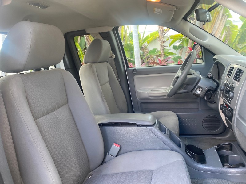 2006 Dodge Dakota SLT CLUB CAB LOW MILES 55,990 in , 