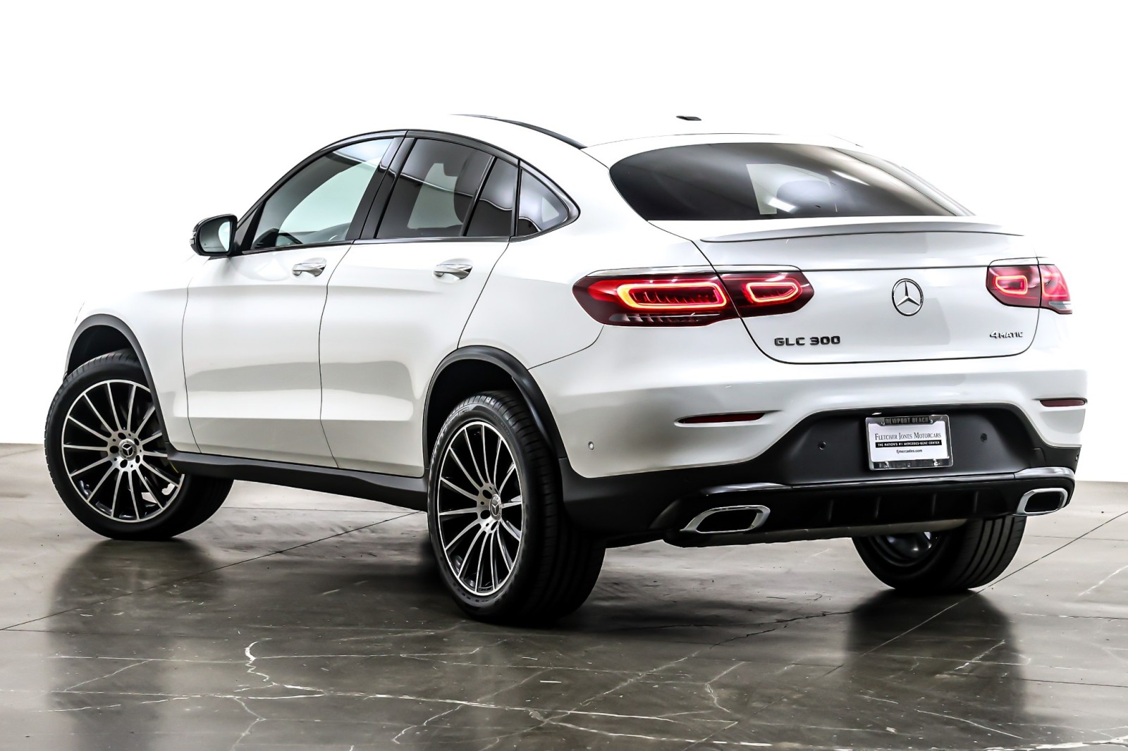 Used 2022 Polar White Mercedes-Benz GLC 300 4MATIC® Coupe image 13