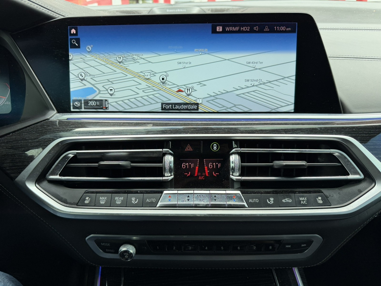 2020 BMW X7 - $33,988