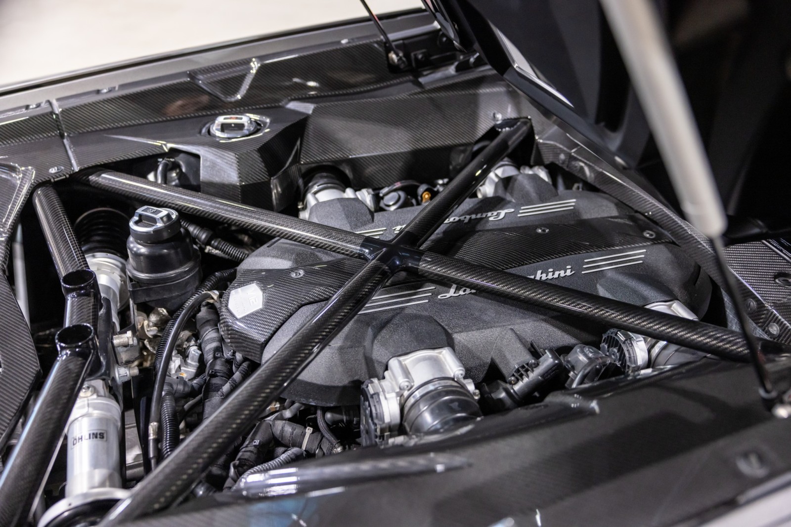 2015 Lamborghini Aventador Roadster LP 700-4 photo 58