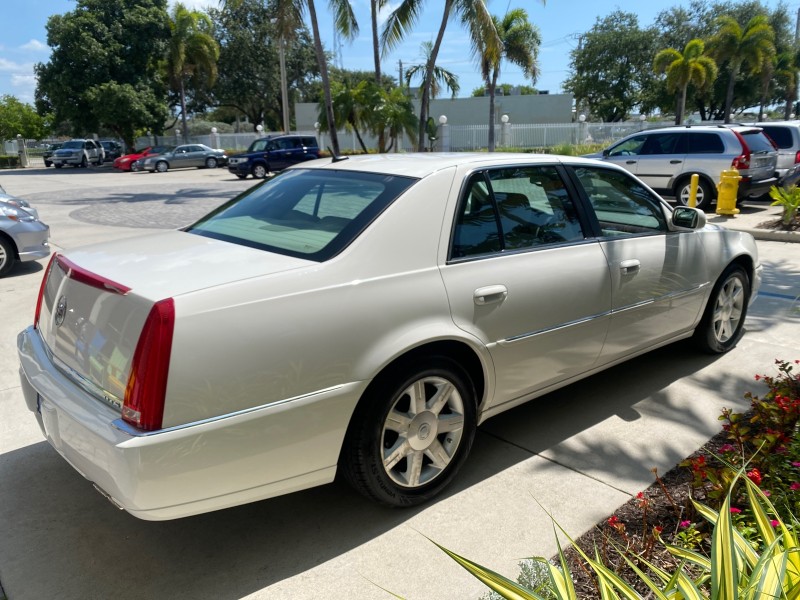 2006 Cadillac DTS LOW MILES 58,287 in , 