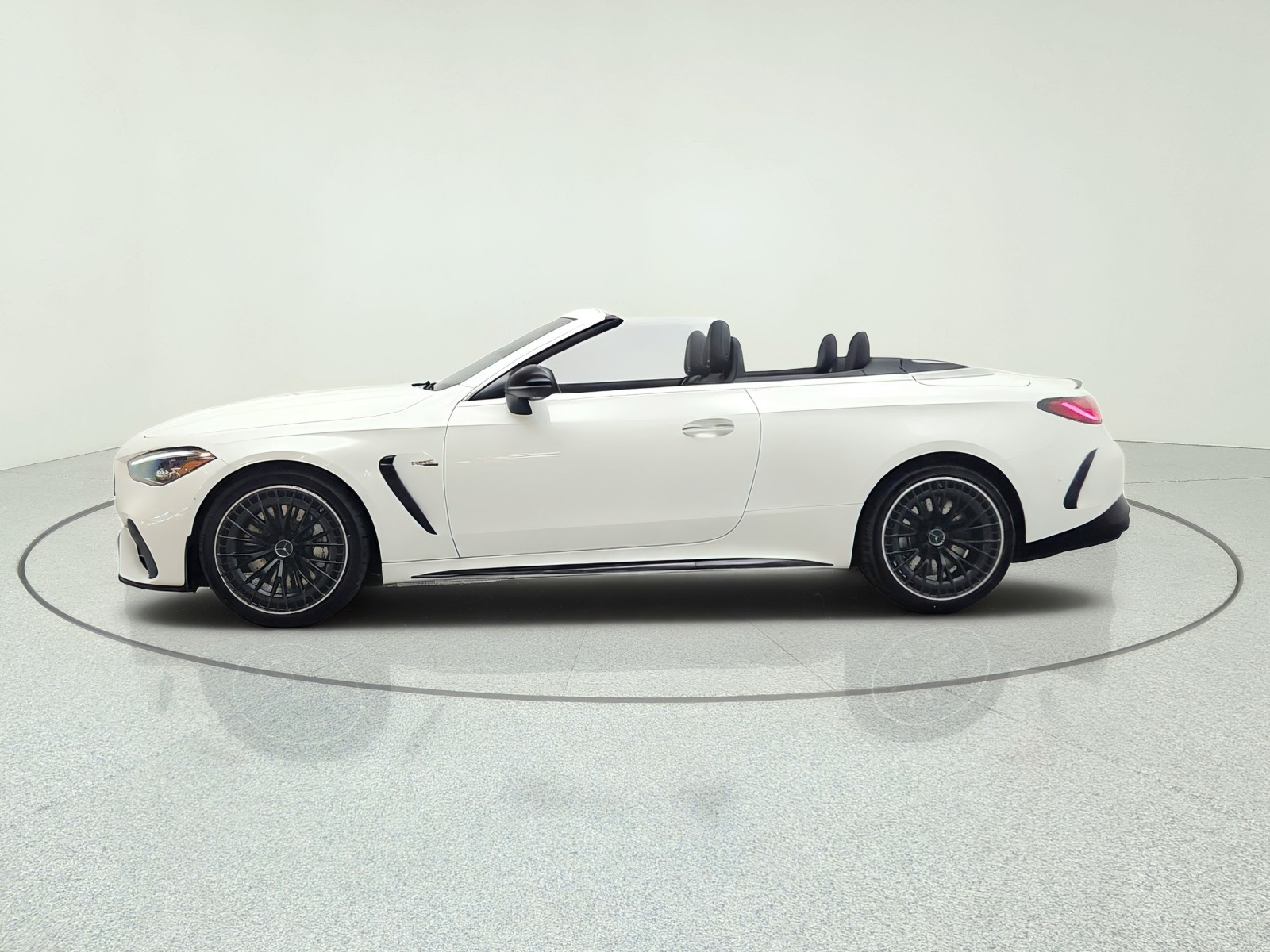 New 2027 MOONLIGHT WHITE Mercedes-Benz AMG® CLE 53 4MATIC+ Cabriolet image 8