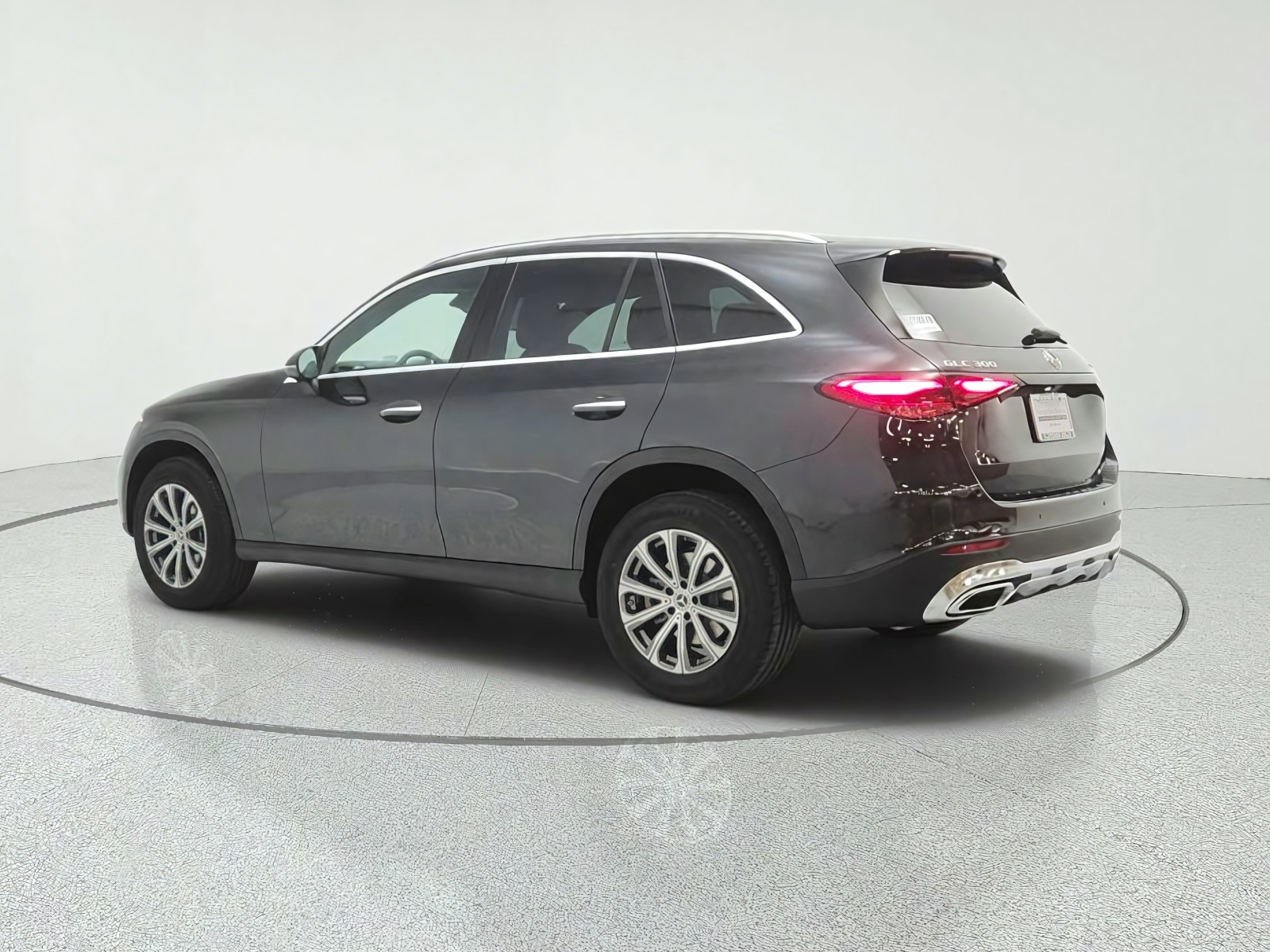New 2027 Graphite Grey Metallic Mercedes-Benz GLC 300 4MATIC® SUV image 7