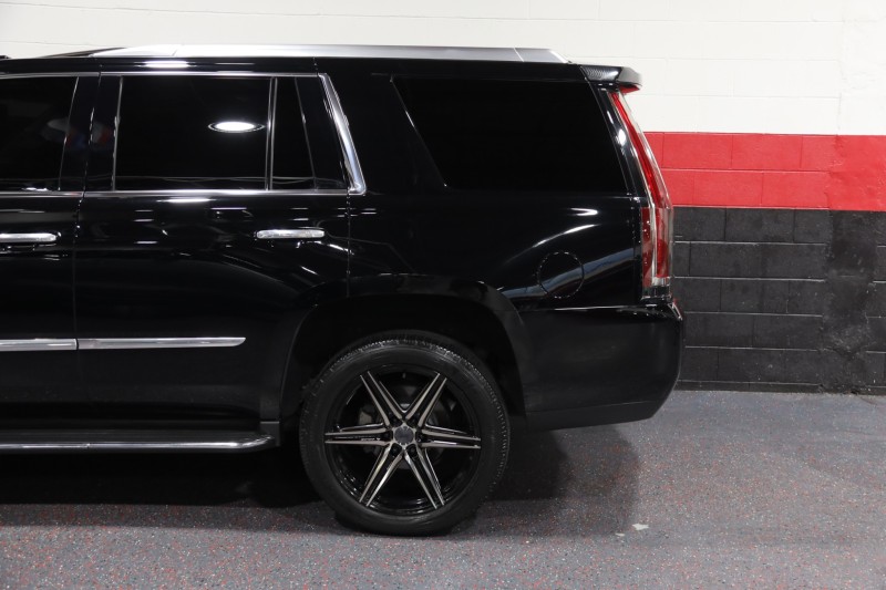 2016 Cadillac Escalade Luxury Collection 4WD 4dr Suv in , 