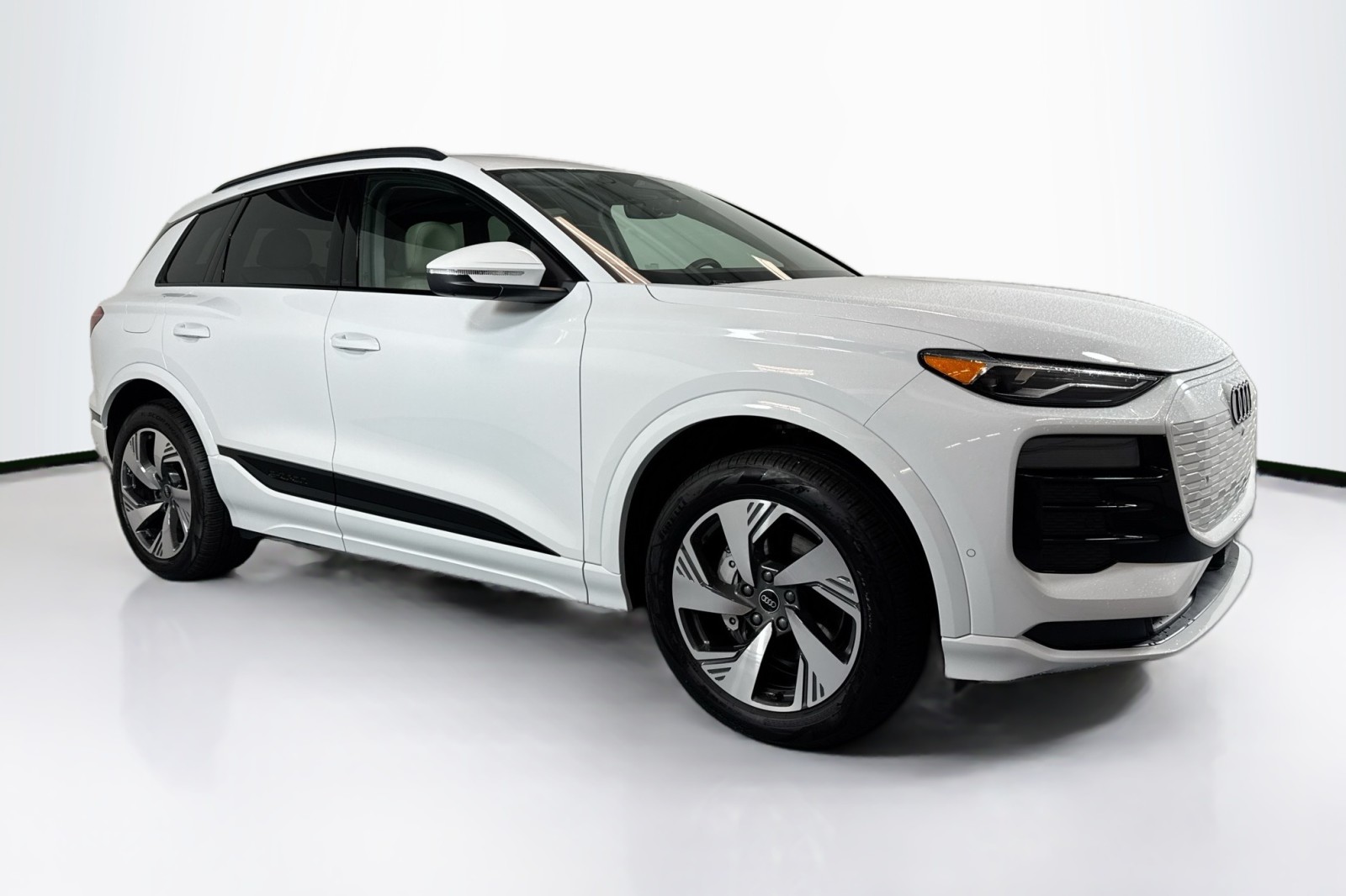 New 2025 Glacier White Metallic Audi Premium quattro image 3