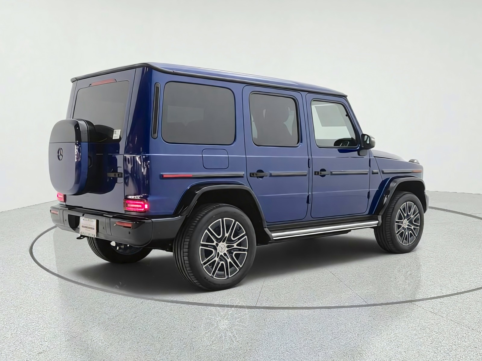 New 2027 Brilliant Blue Metallic Mercedes-Benz G 580e SUV image 5