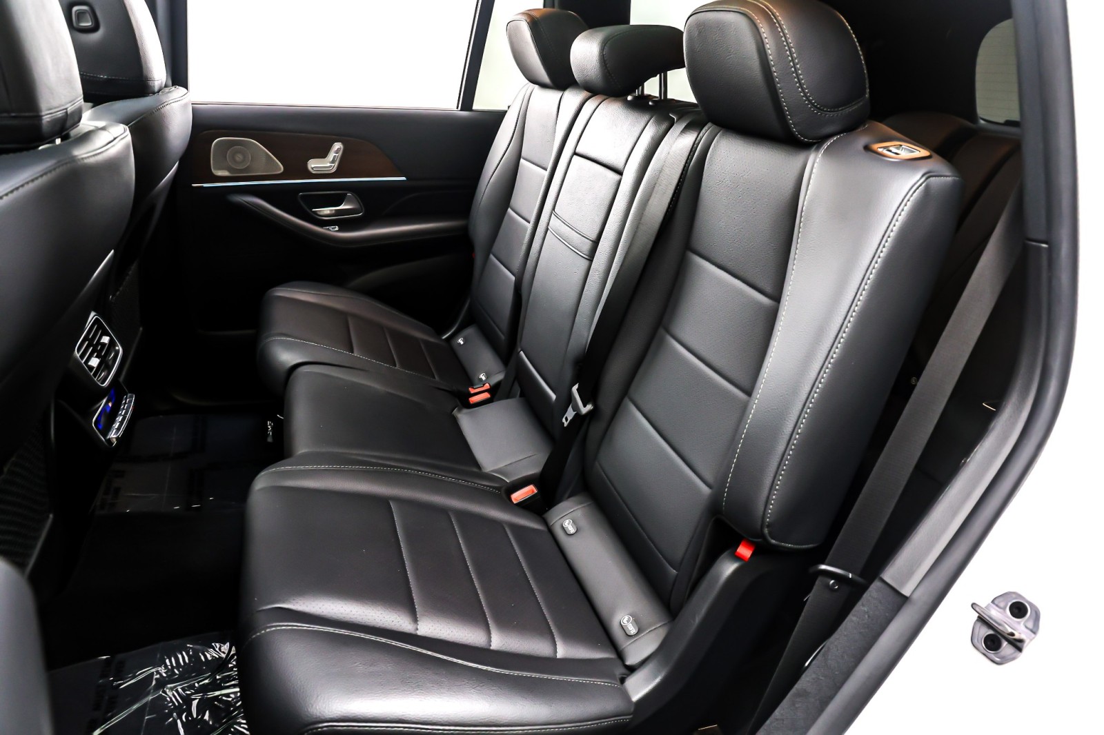 Used 2022 Polar White Mercedes-Benz GLS 450 4MATIC® SUV image 8