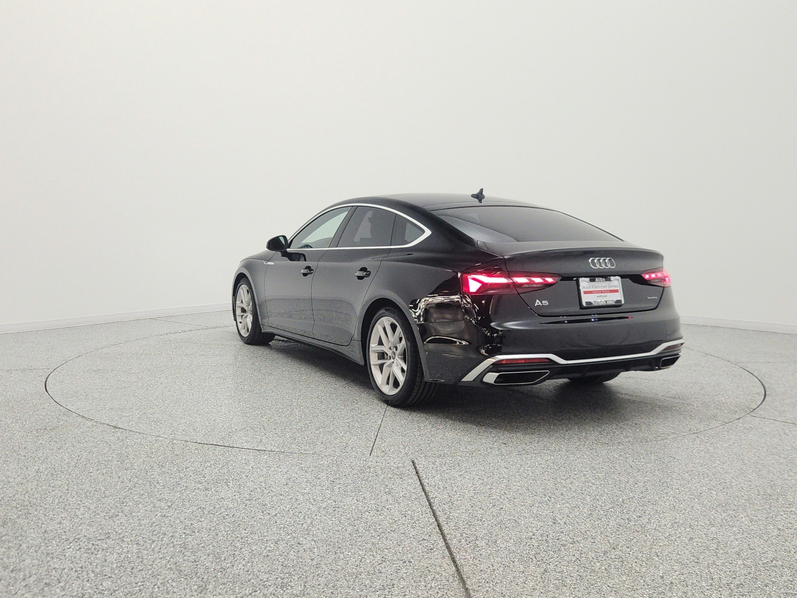 Used 2023 Mythos Black Metallic Audi S line Premium image 7