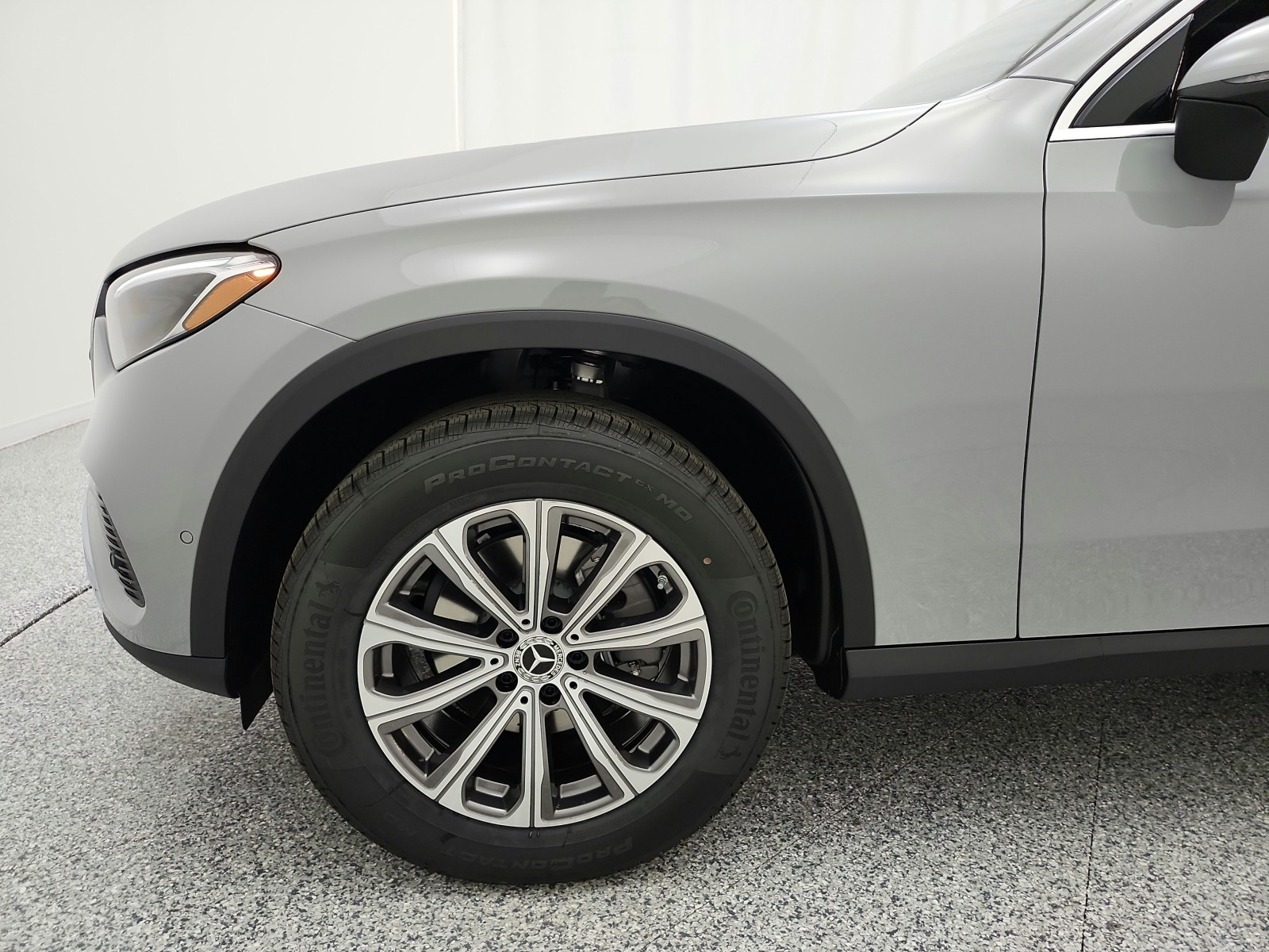 New 2027 MANUFAKTUR Alpine Grey Mercedes-Benz GLC 300 SUV image 13