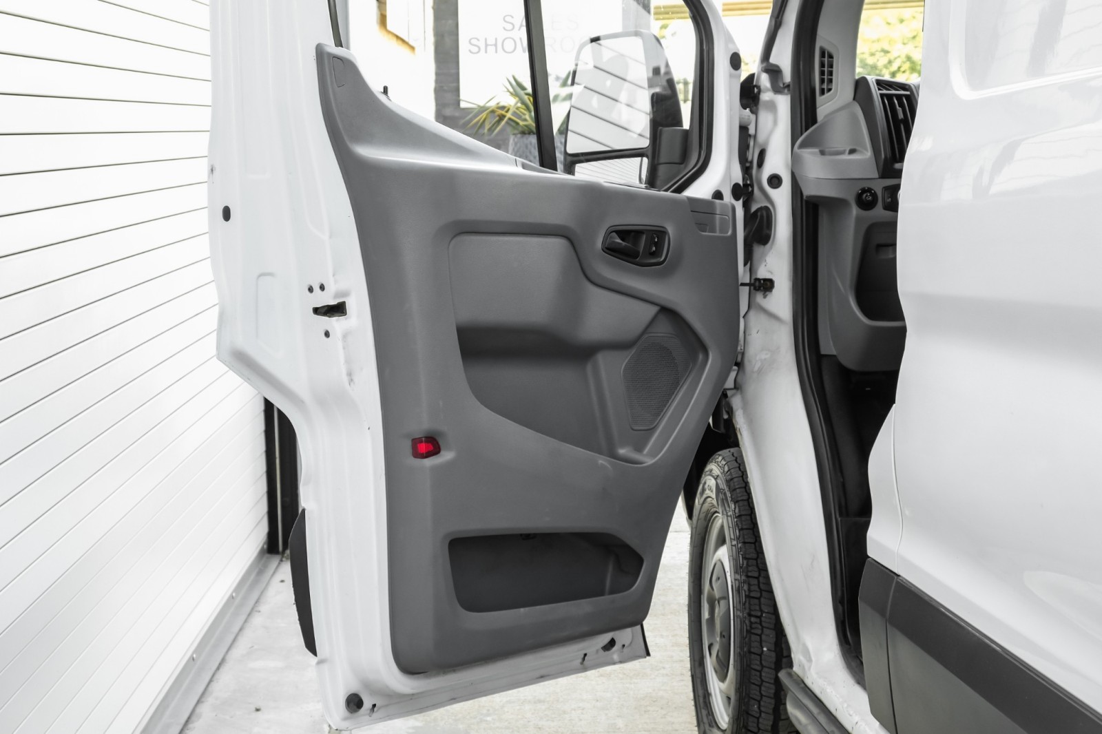 2018 Ford Transit 150 CARGO VAN MEDIUM ROOF AUTOMATIC VINYL SEATS RE 37