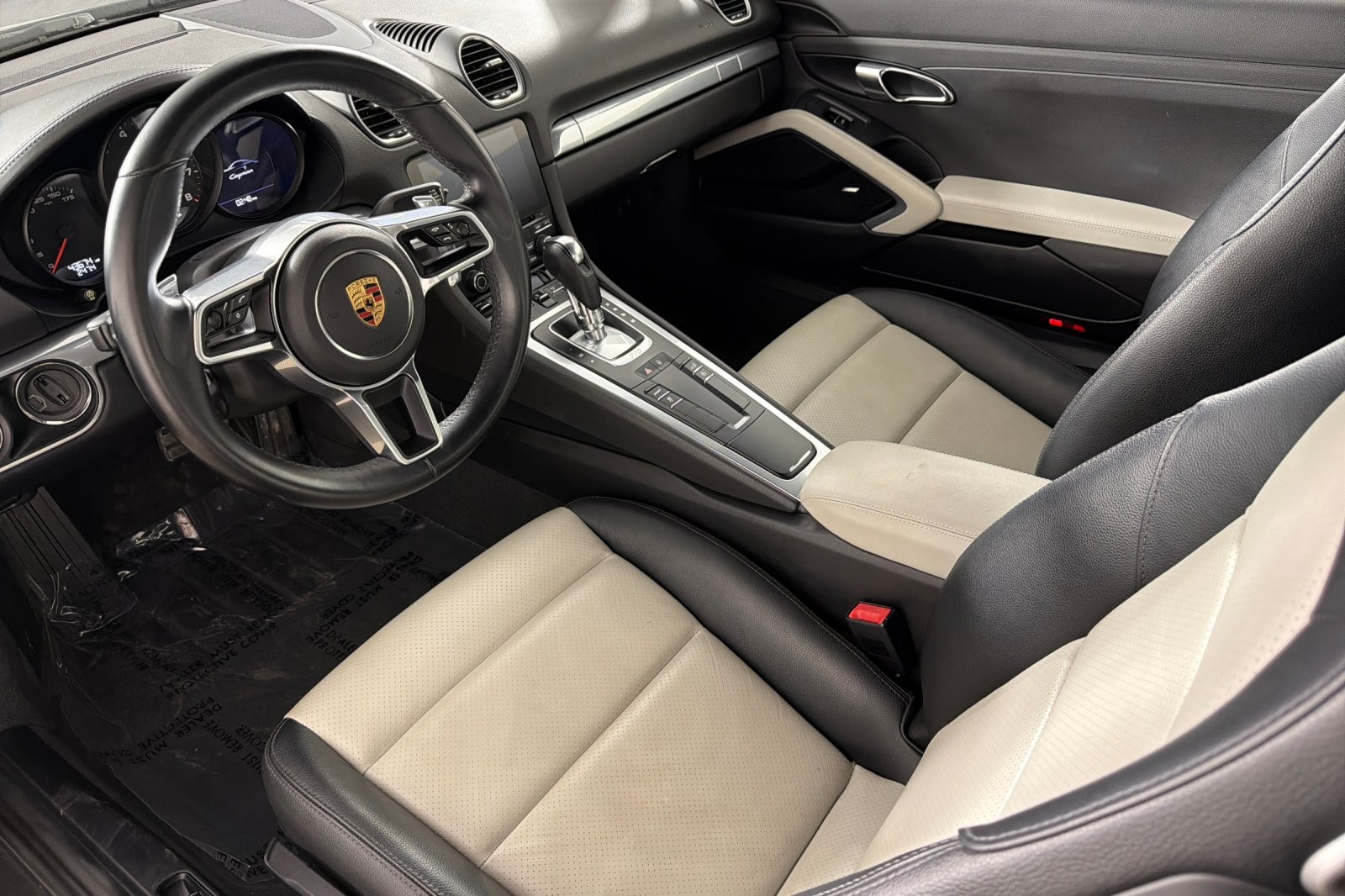 Used 2018 NIGHT BLUE Porsche Coupe image 9