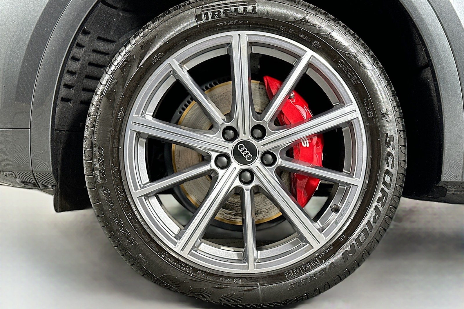 Used 2025 Daytona Gray Pearl Effect Audi Premium Plus image 11