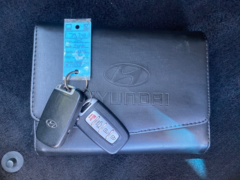 2012 Hyundai Genesis 3.8L SUNROOF PREM PKG in , 
