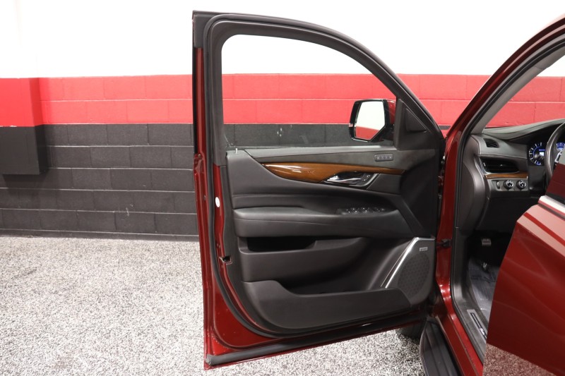 2020 Cadillac Escalade ESV 4dr Suv in , 