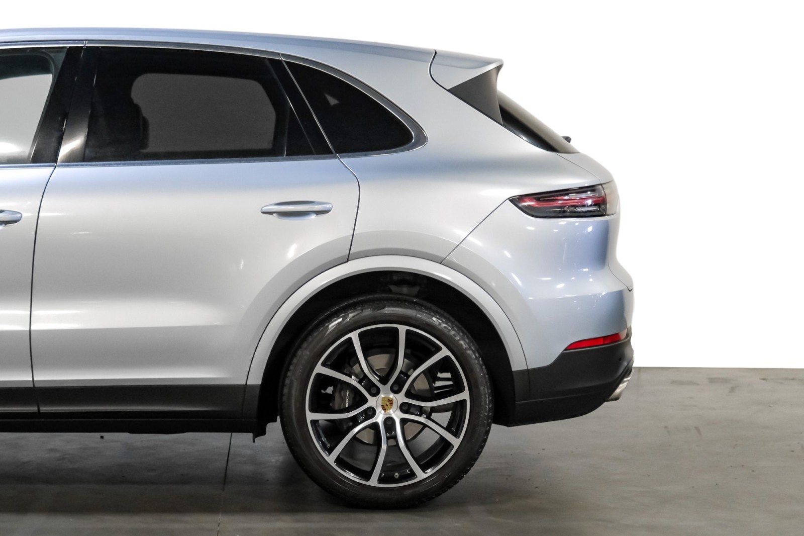 2021 Porsche Cayenne AWD 21Alloys PremiumPkg SoftCloseDoors SurroundVie 11