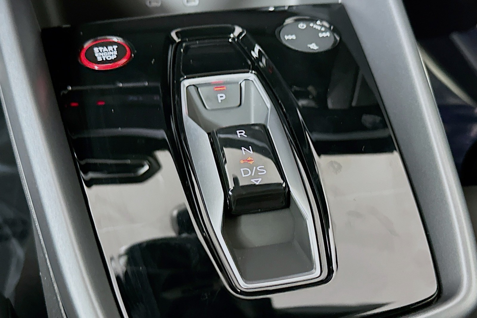 New 2026 Mythos Black Metallic Audi  image 7