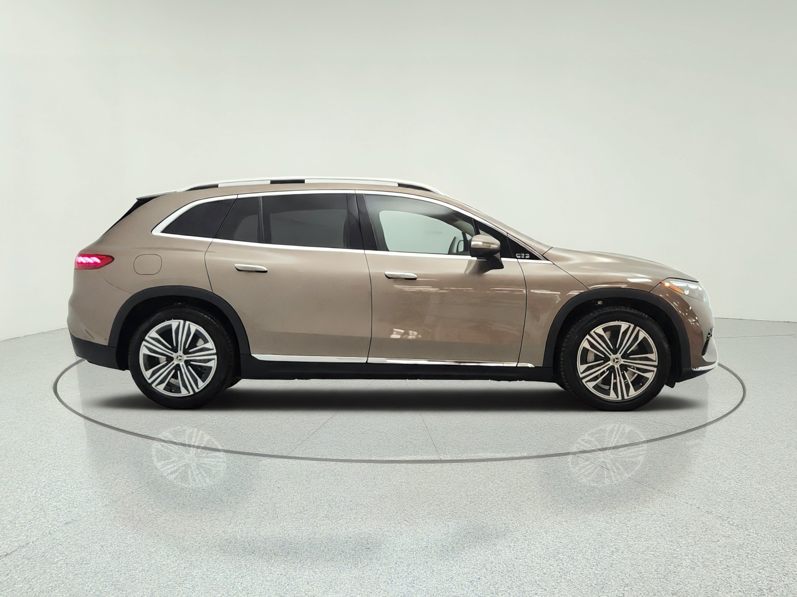 New 2027 Sonoran Brown Metallic Mercedes-Benz EQS 400 4MATIC® SUV image 4