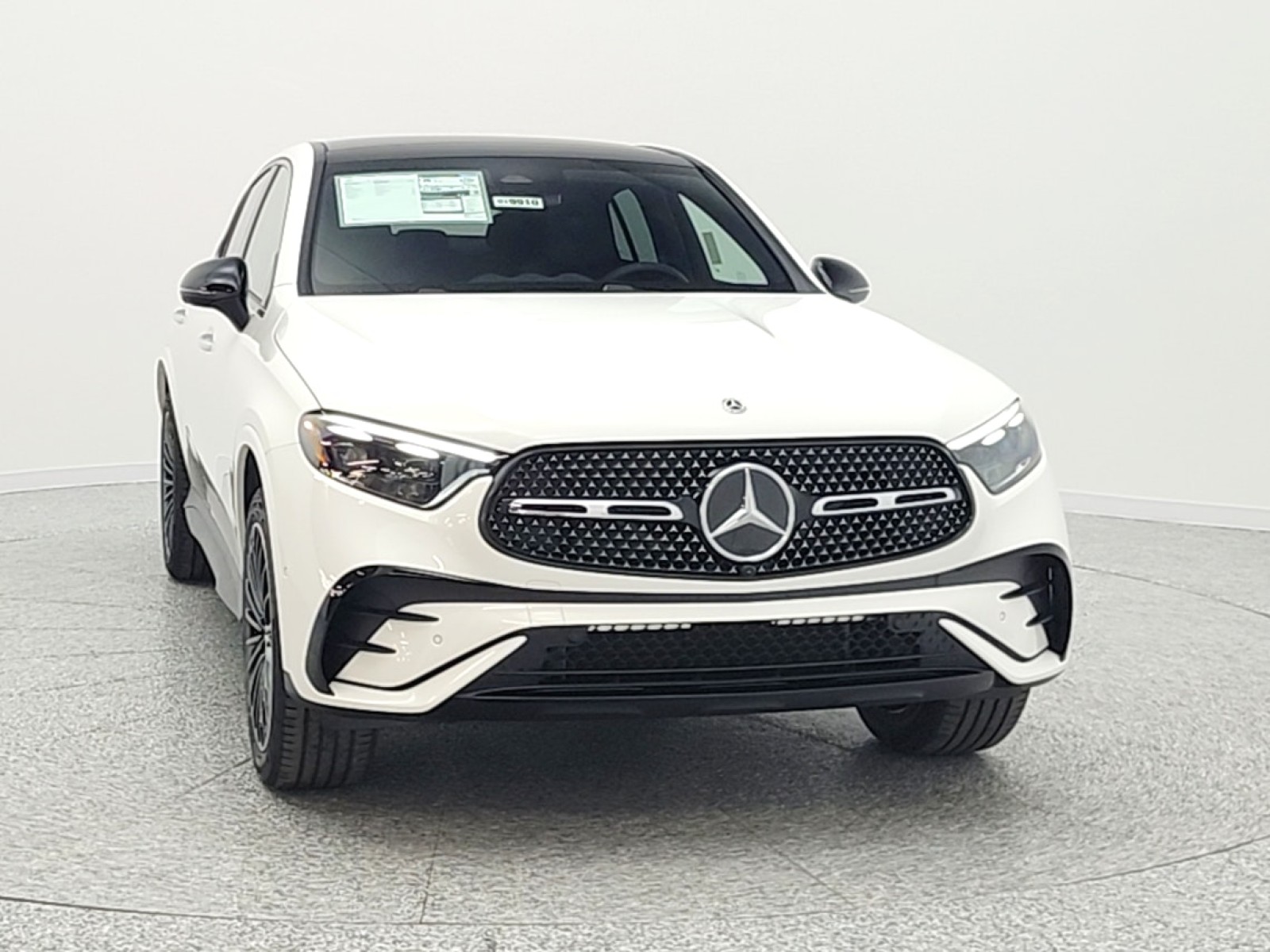 New 2026 Polar White Mercedes-Benz GLC 300 image 2