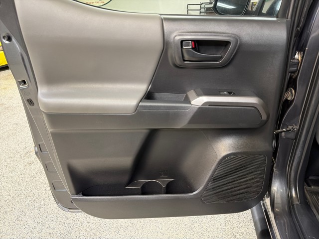 2022 Toyota Tacoma 4WD SR5 4WD V6 in , 