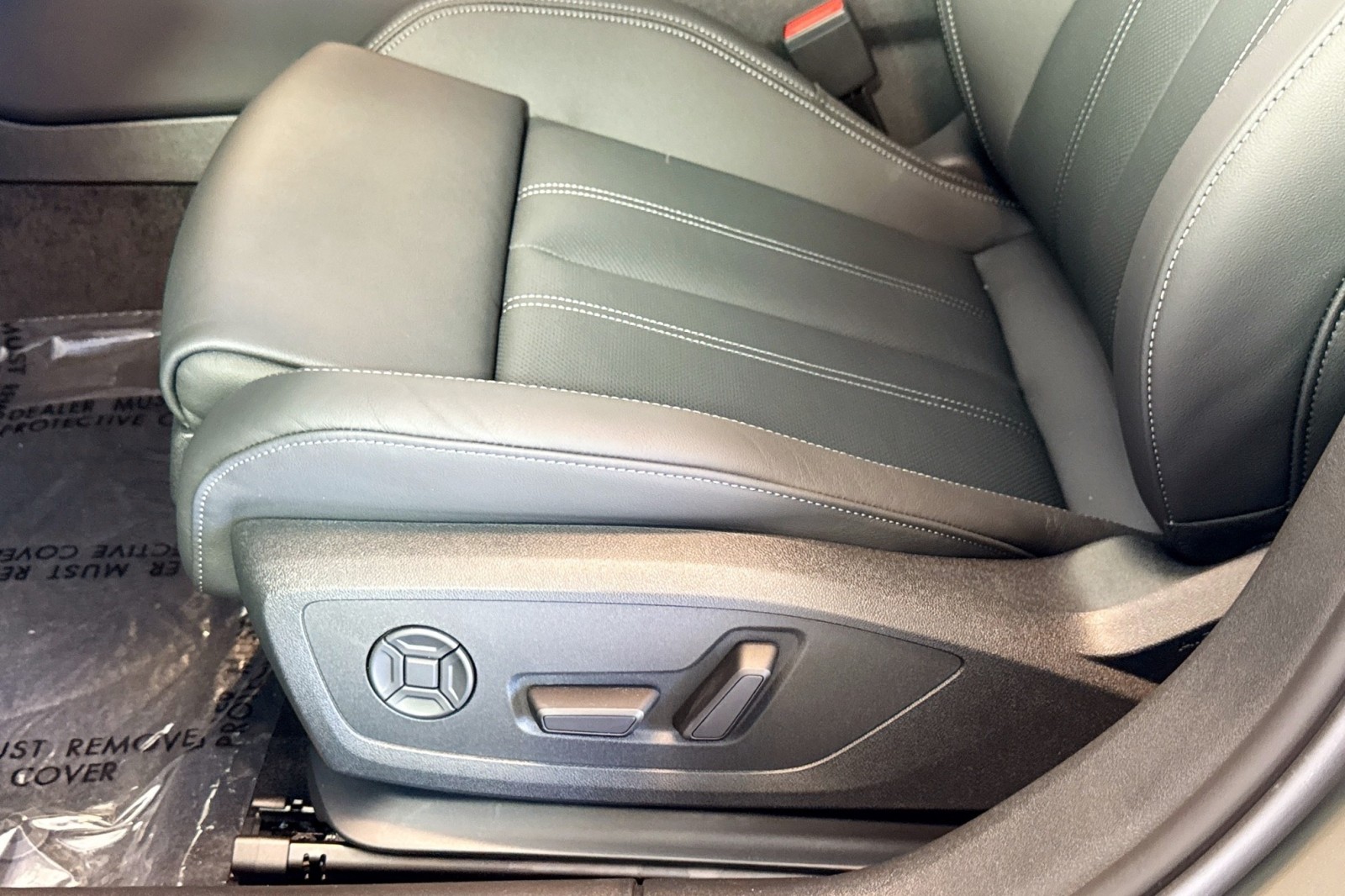 New 2025 Chronos Gray Metallic Audi Premium Plus 2.0 TFSI quattro image 17