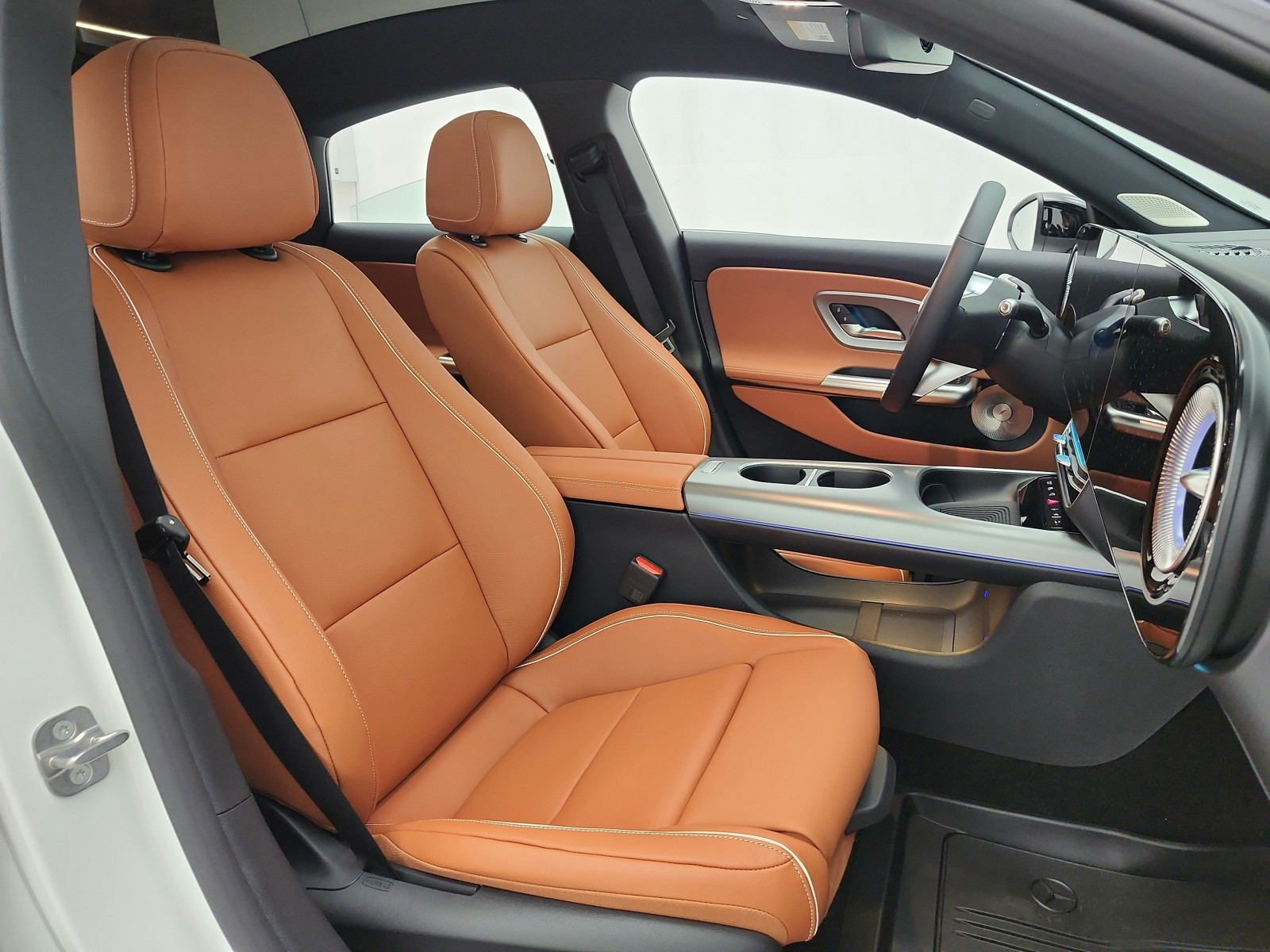 New 2027 Polar White Mercedes-Benz CLA 250+ Electric RWD image 14
