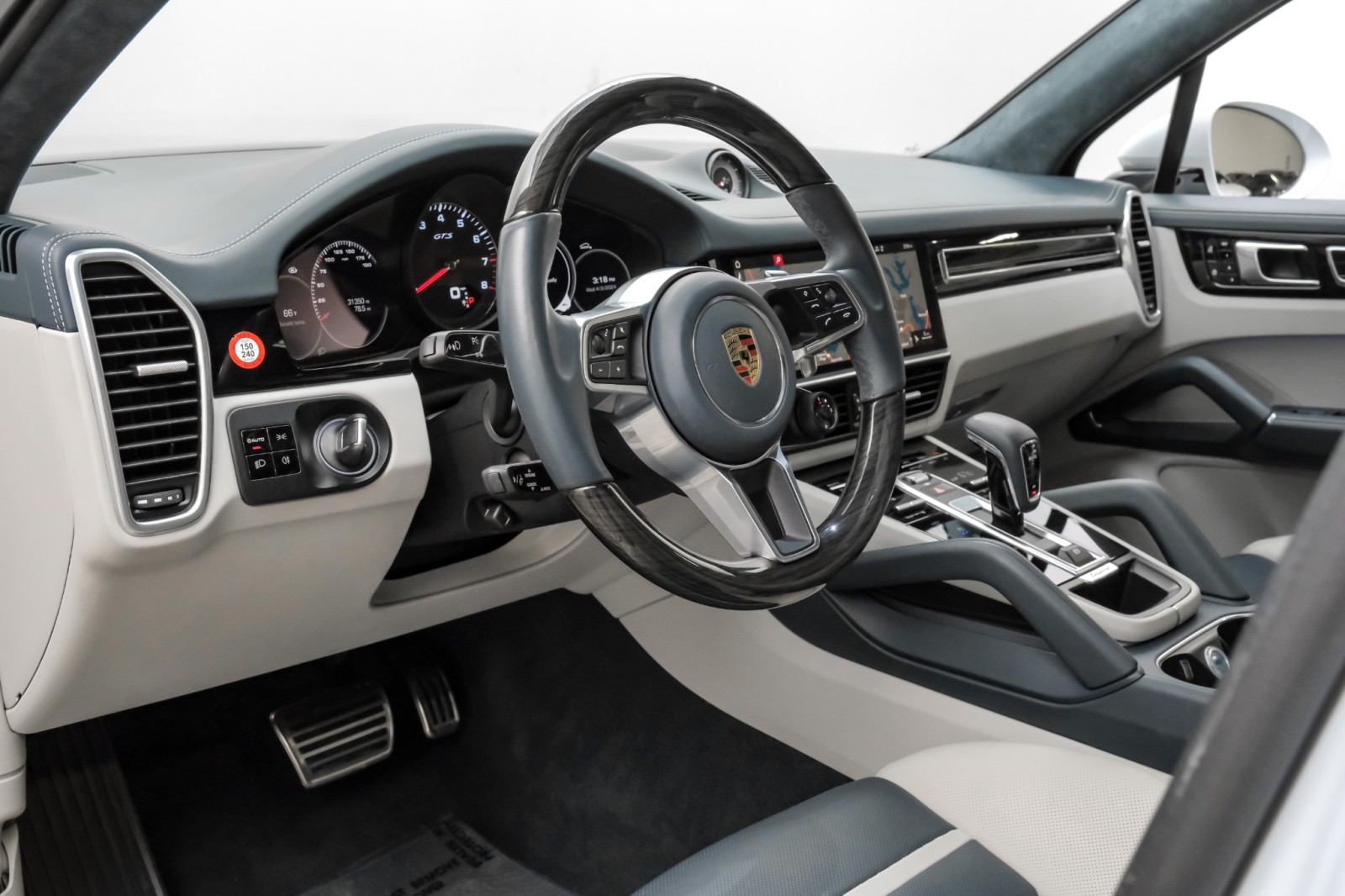 2021 Porsche Cayenne GTS AWD V8 PremPkgPlus SprtChrono 21Alloys SportDe 13