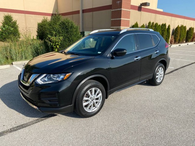 2017 Nissan Rogue SV in CHESTERFIELD, Missouri