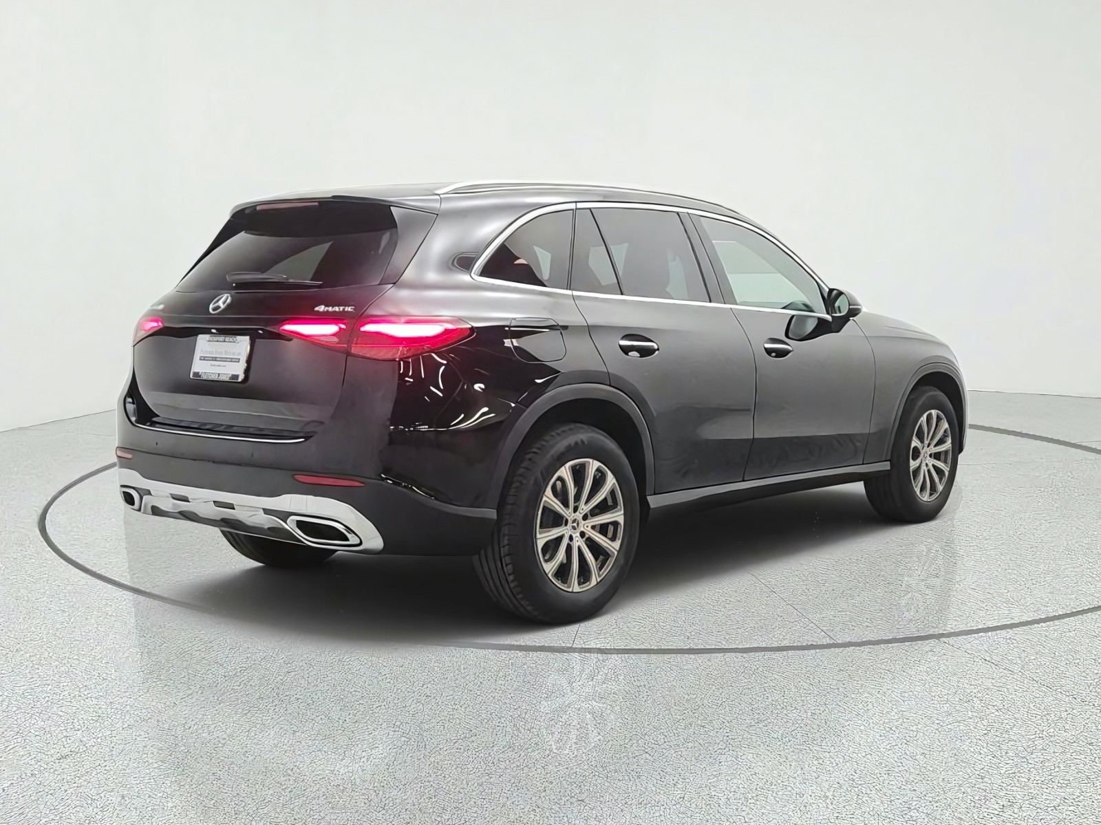 New 2027 Black Mercedes-Benz GLC 300 SUV image 5
