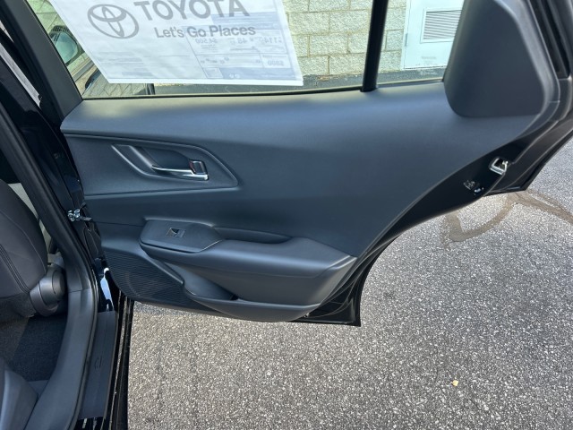 ToyotaPrius Plug-In Hybrid39