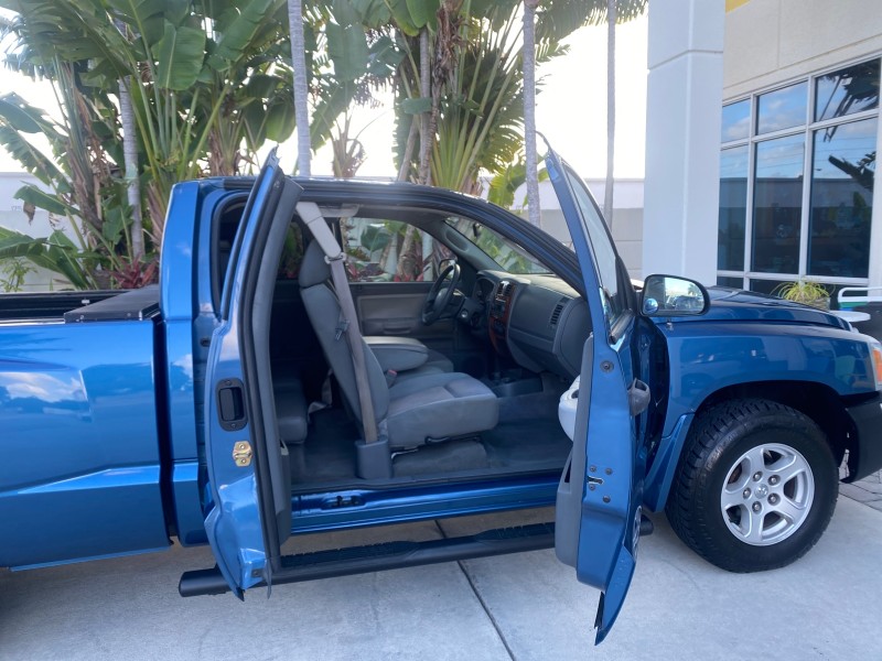 2005 Dodge Dakota SLT LOW MILES 69,842 4WD CLUB in , 