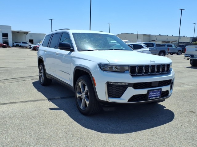 2026 Jeep Grand Cherokee L Limited RWD