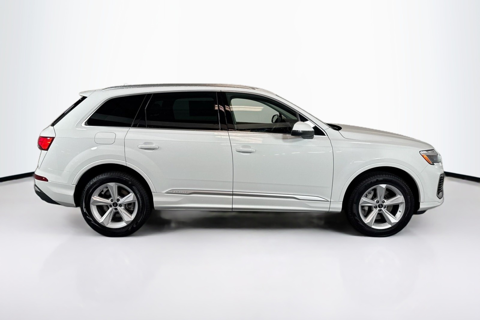 New 2026 Carrara White Audi Premium 45 quattro image 4