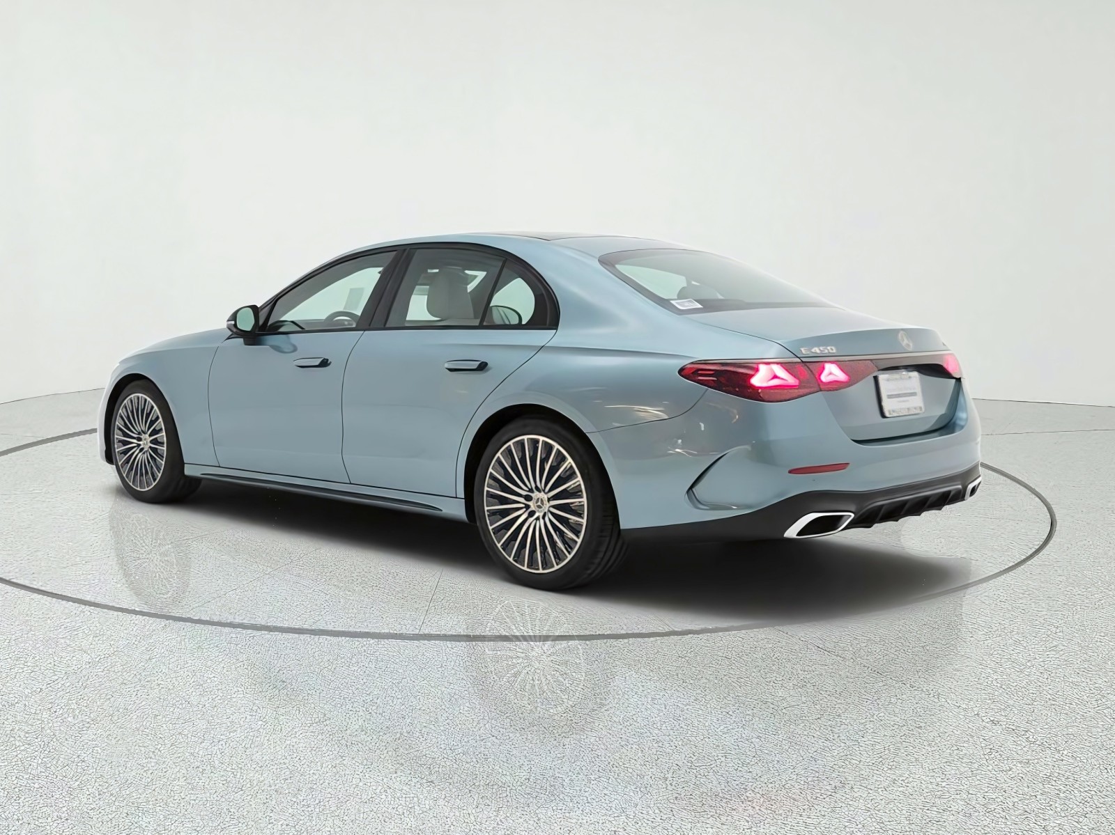 New 2027 Verde Silver Metallic Mercedes-Benz E 450 4MATIC® Sedan image 7