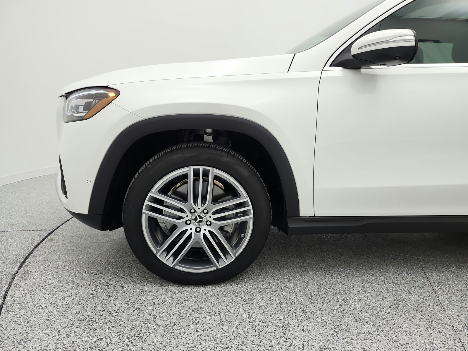 Certified Used 2025 Polar White Mercedes-Benz GLS 450 4MATIC® SUV image 24