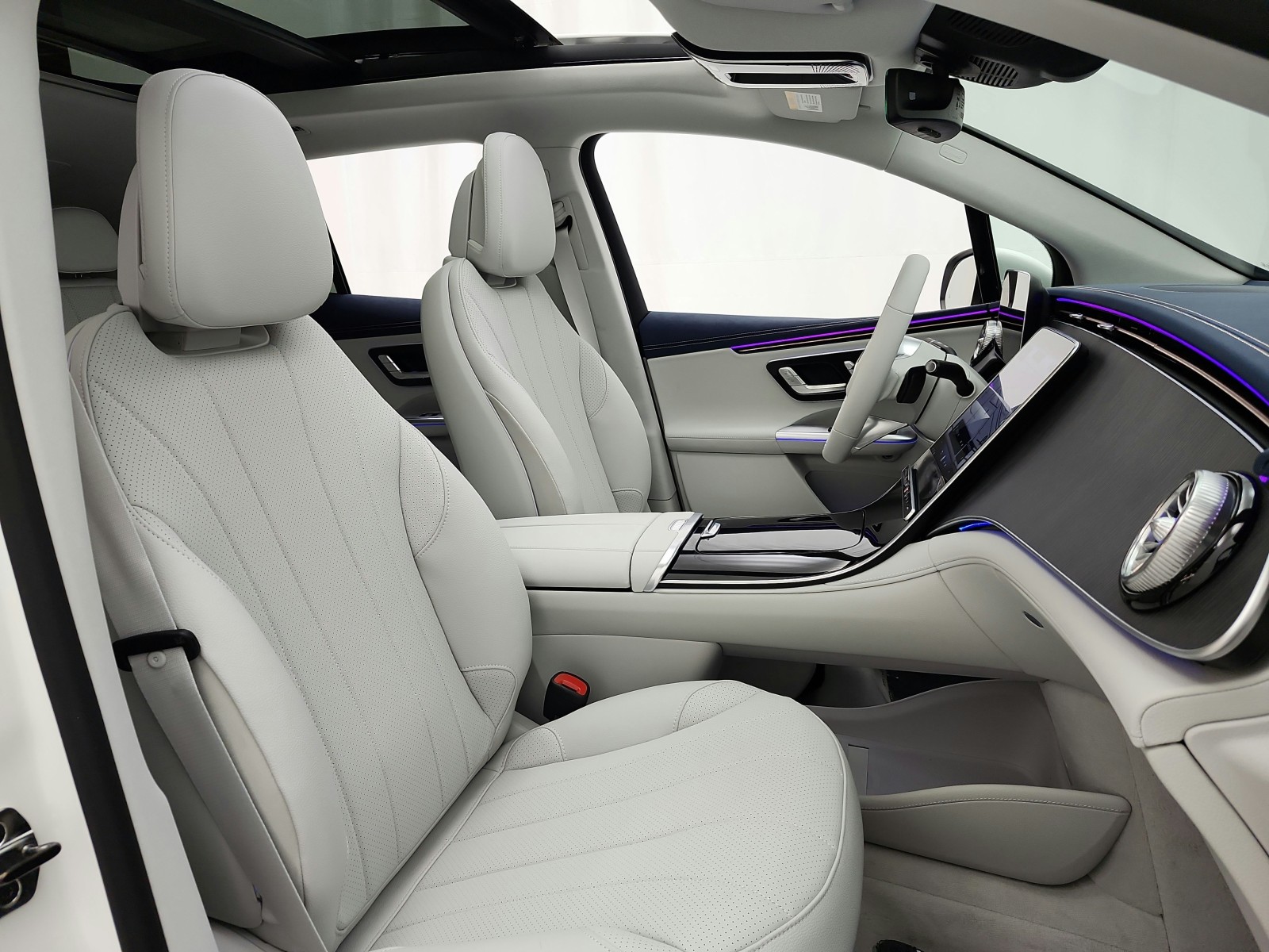 New 2027 Polar White Mercedes-Benz EQE 320+ SUV image 14