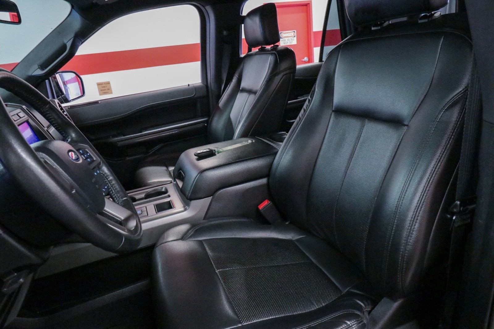 Used Car 2020 Ford Expedition  Xlt For Sale Under $30,000 In Austin, Texas