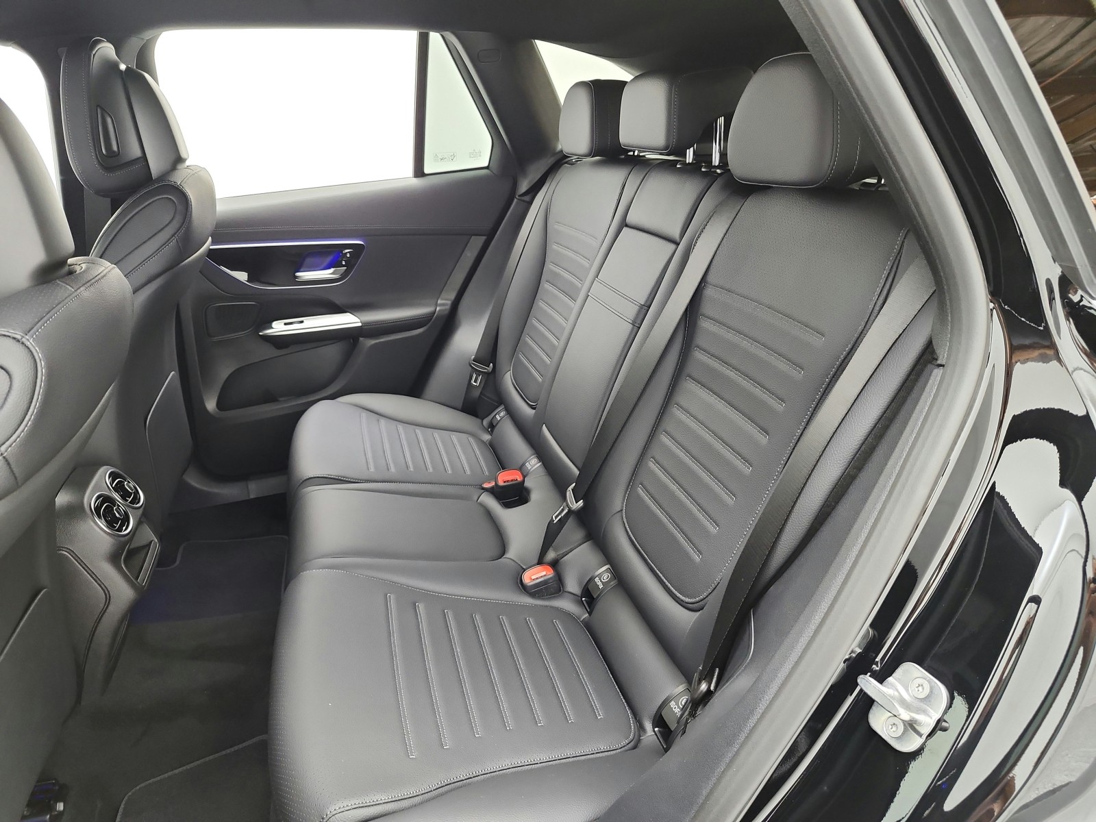 New 2026 Black Mercedes-Benz GLC 300 image 11