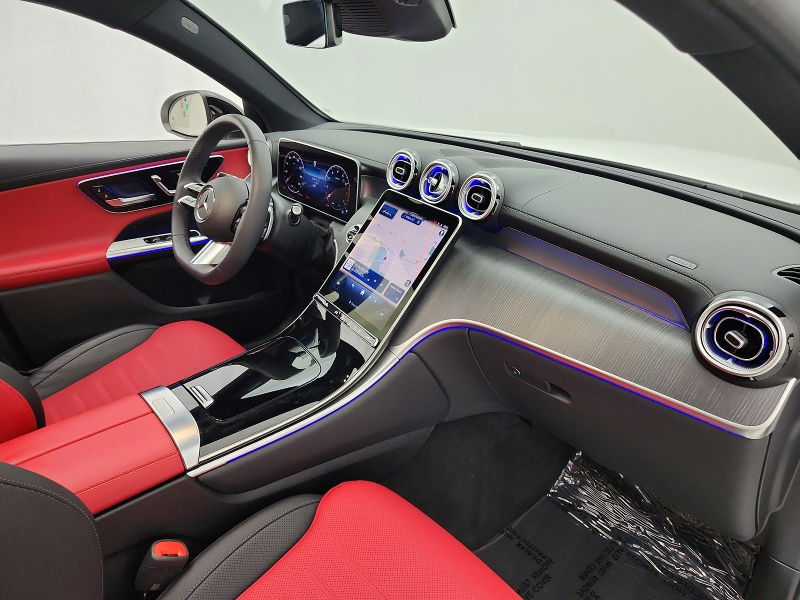 Certified Used 2025 Polar White Mercedes-Benz GLC 300 4MATIC® Coupe image 20