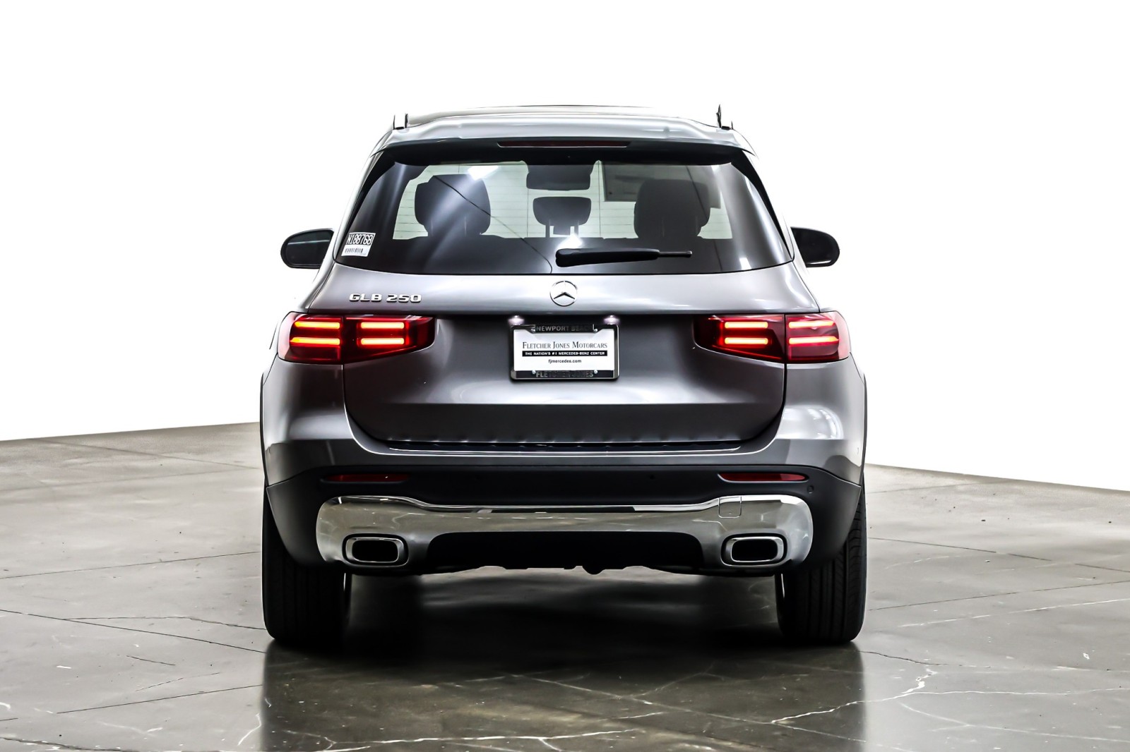 New 2026 Mountain Grey Metallic Mercedes-Benz GLB 250 image 3