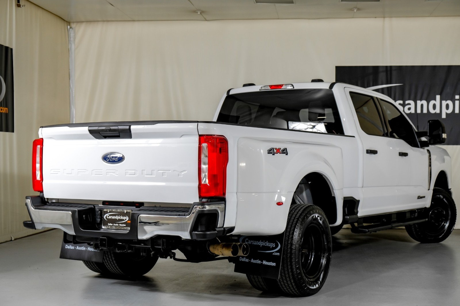 2023 Ford F-350 XLT 8