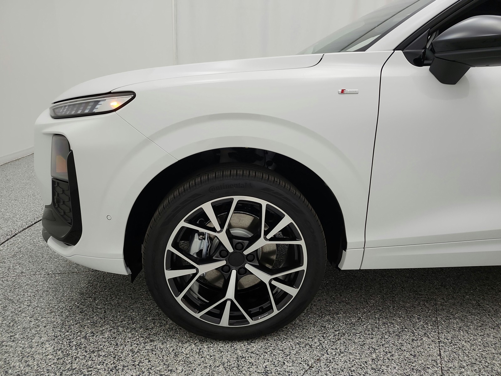 New 2026 Arkona White Audi S line quattro image 13