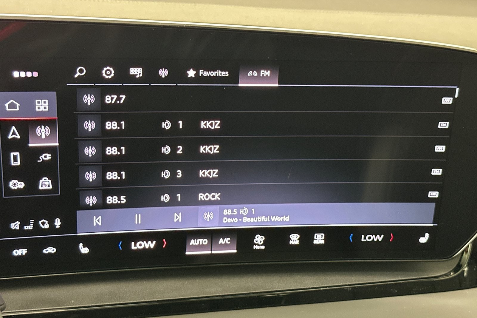 New 2025 Glacier White Metallic Audi Premium Plus quattro image 17