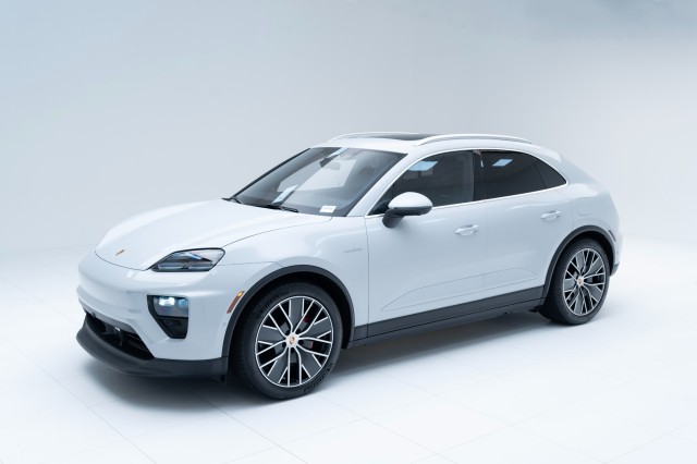 2025  Macan 4S Electric in , 