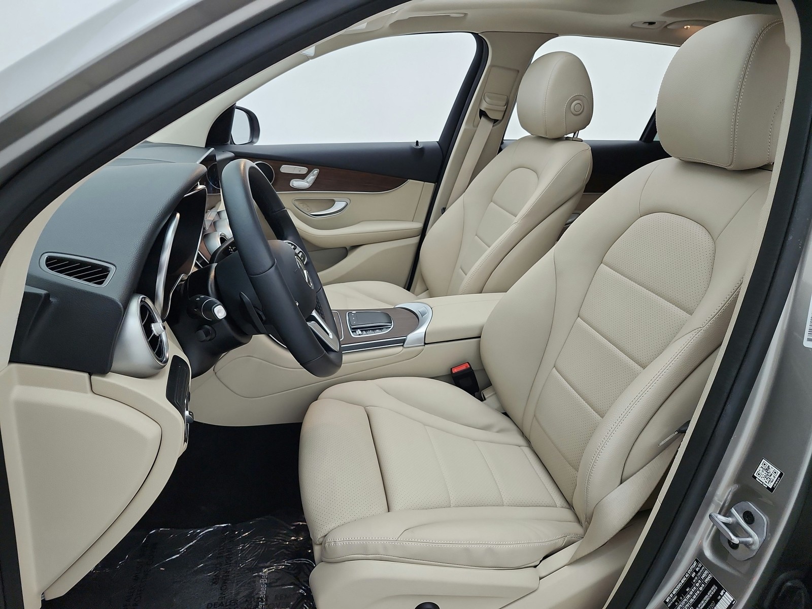 Used 2022 Mojave Silver Metallic Mercedes-Benz GLC 300 SUV image 10